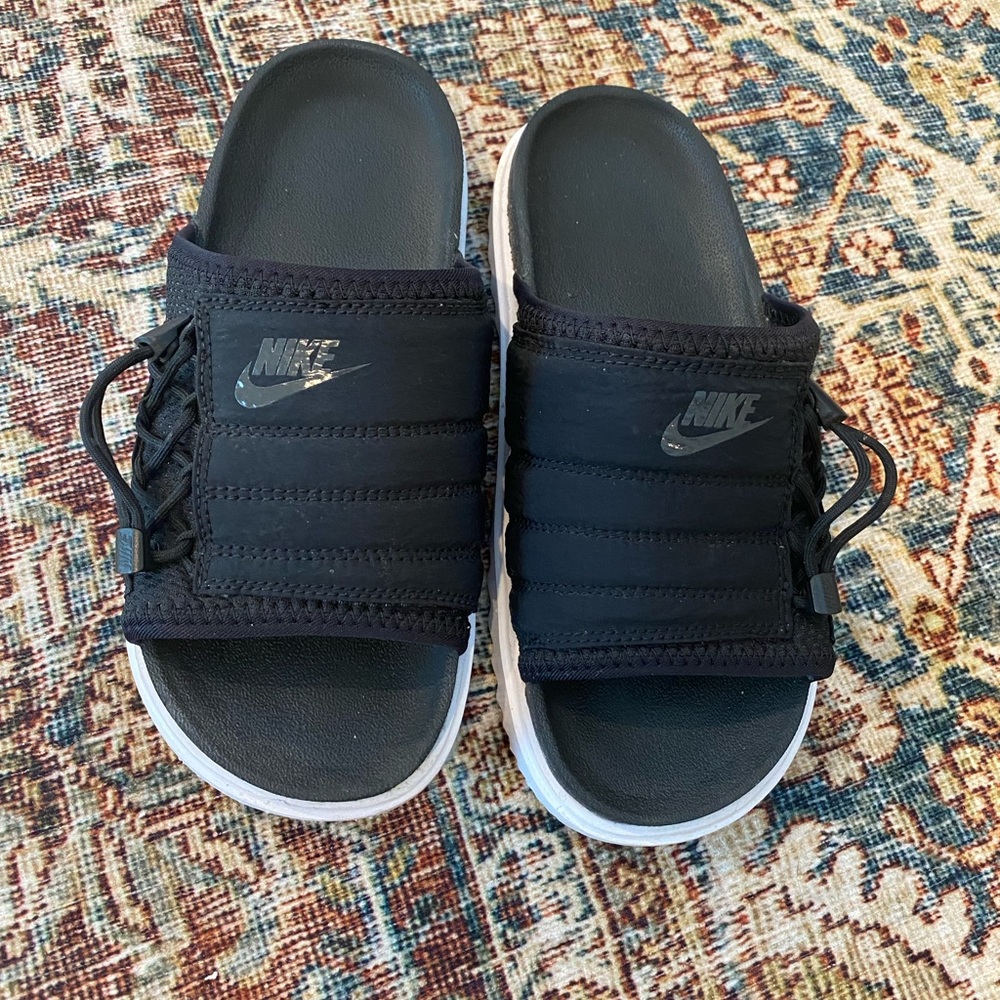Nike Asuna Slide sandal Sz 6